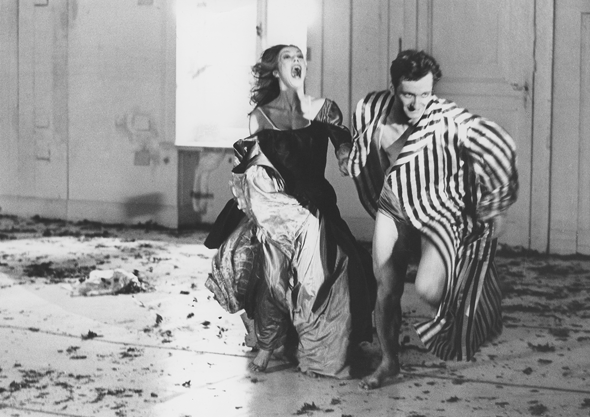 Marion Cito und Jan Minarik in "Blaubart. Beim Anhören einer Tonbandaufnahme von Béla Bartóks Oper "Herzog Blaubarts Burg""